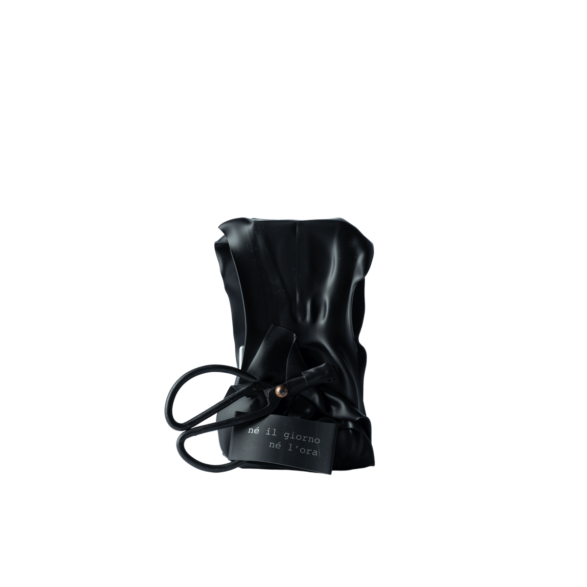 Profumo intenso Né il Giorno Né l'Ora in packaging nero elegante con cordino decorativo.