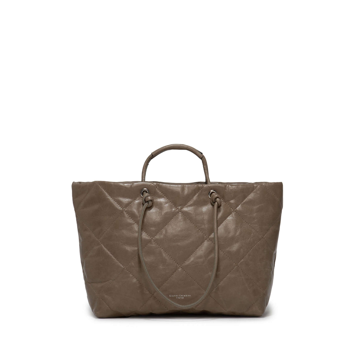 KATE borsa in cotone morbido matelassè di Gianni Chiarini con manici regolabili e chiusura a zip.